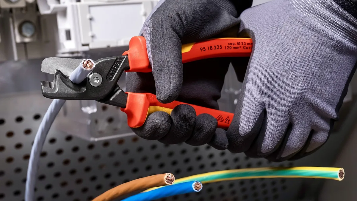 Kéo cắt cáp Knipex 95 18 225