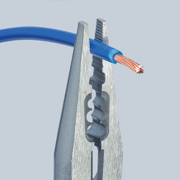 Khả năng kẹp chặt kìm mỏ nhọn thợ điện Knipex 13