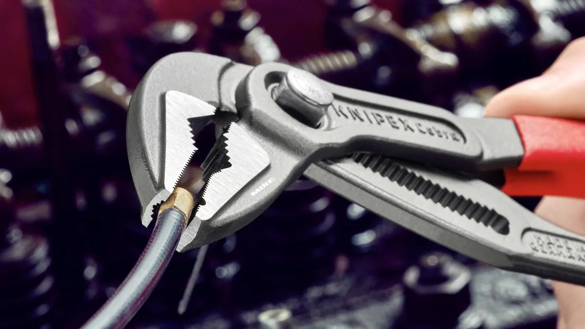 Kềm mỏ quạ đầu thon nhọn Knipex 87 51 250. Sản xuất tại CHLB Đức.