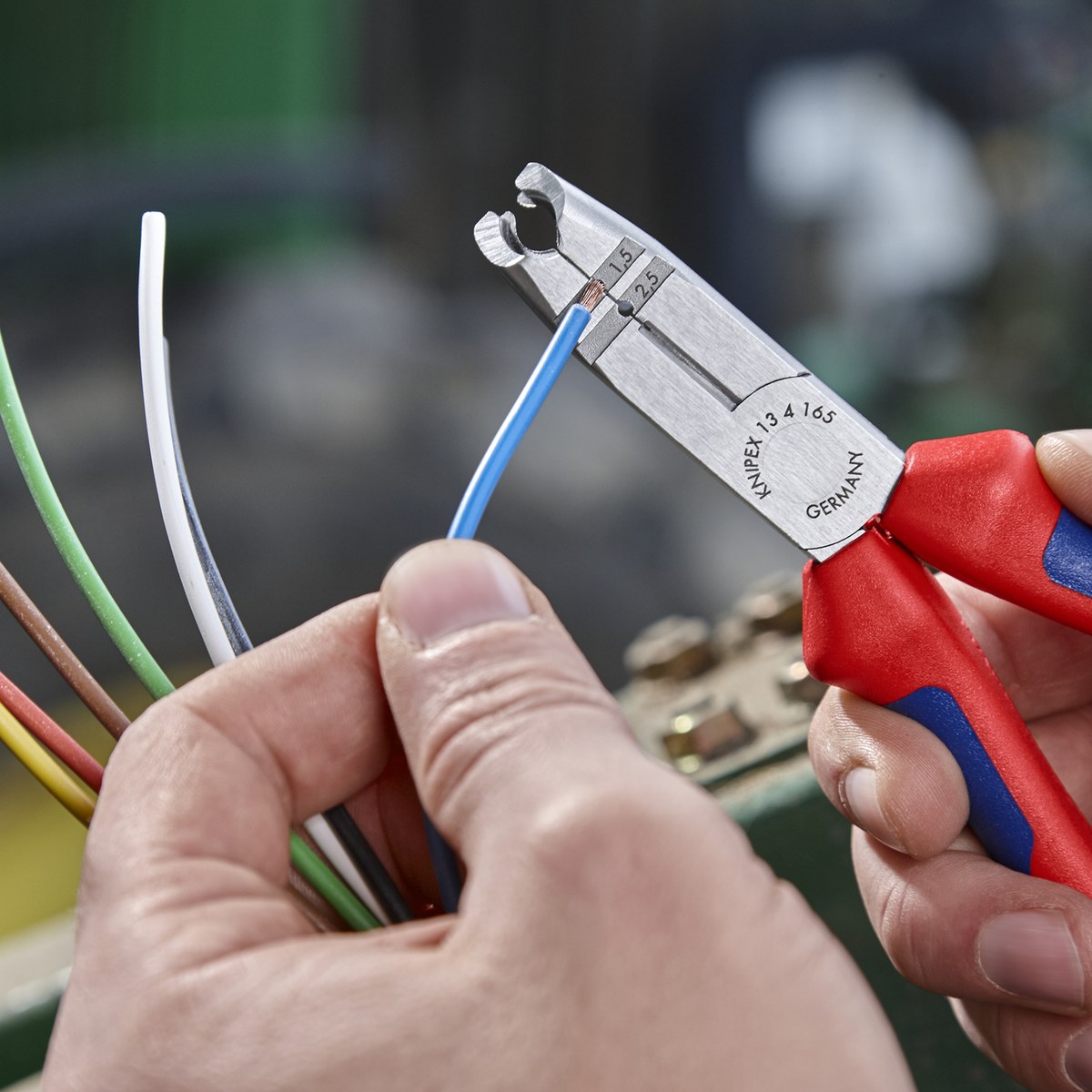 Kìm cắt tuốt dây chính xác KNIPEX 13 42 165, dài 165mm thumbnail 6