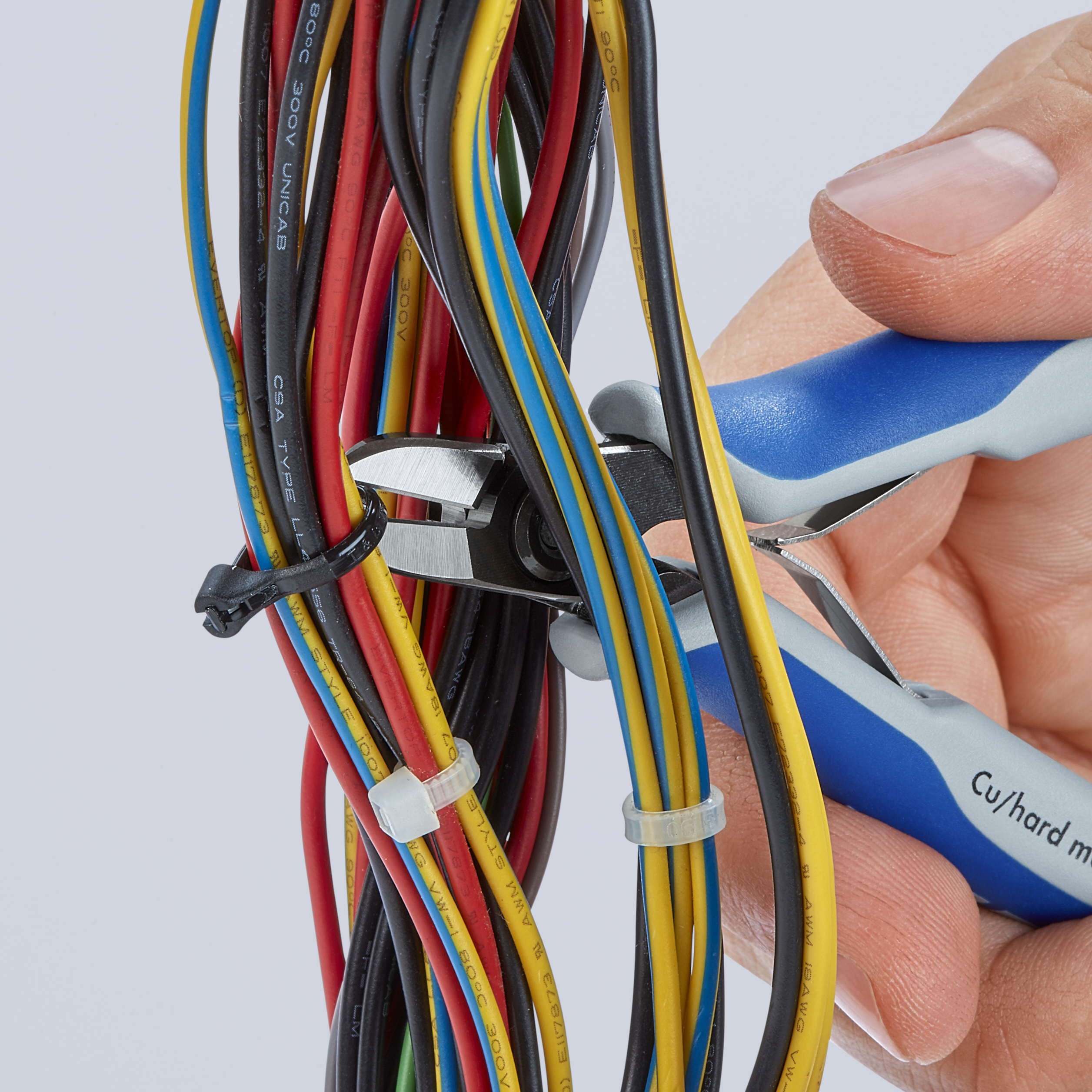 KNIPEX 79 02 125 S1 Precision Electronics Diagonal Cutter e.g. for opening plastic cable connectors 125 mm burnished with multi-component handles polished thumbnail 5