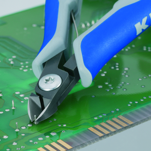 KNIPEX 79 22 120 Precision Electronics Diagonal Cutter 120 mm burnished with multi-component handles polished thumbnail 3