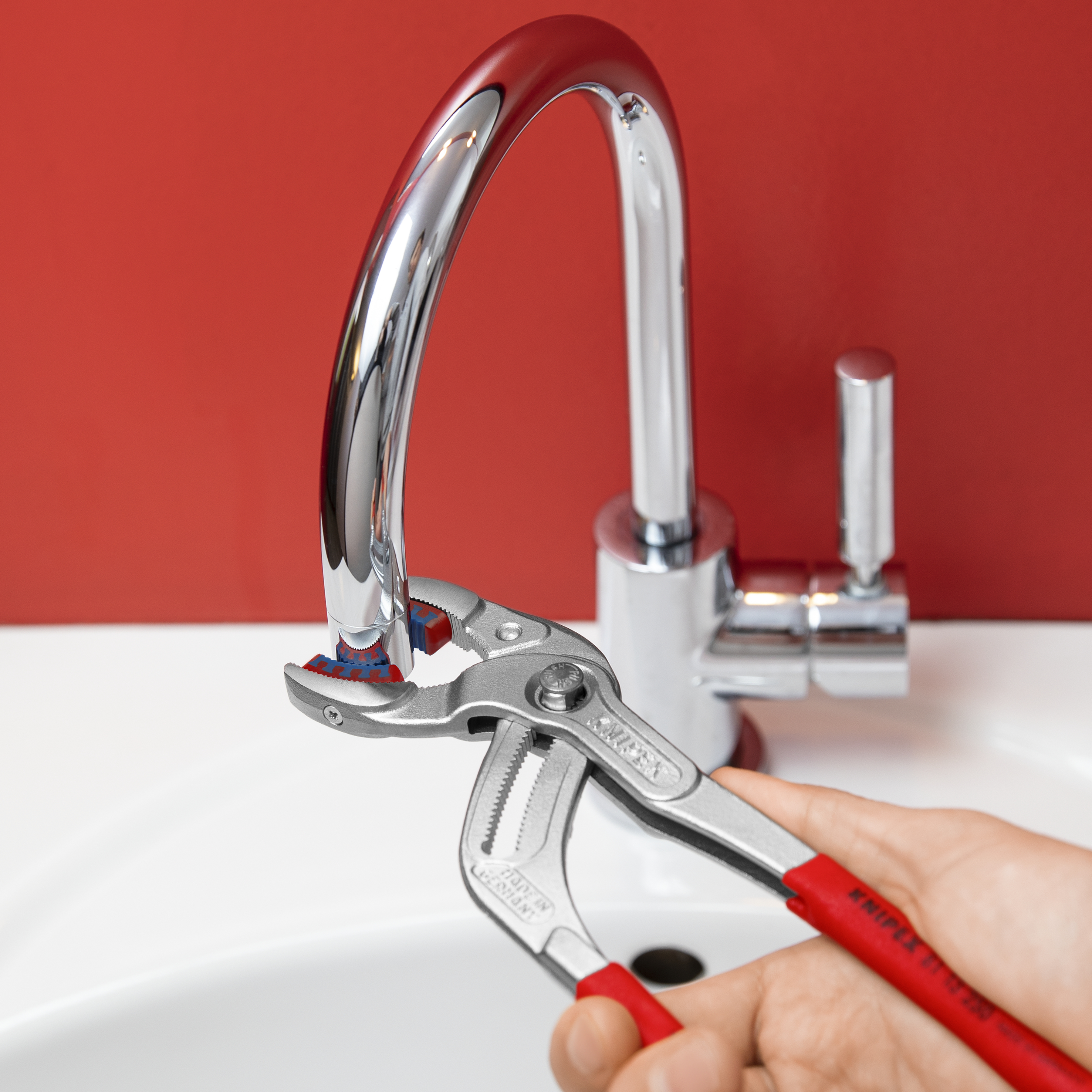 KNIPEX 81 13 250 SB Siphon and Connector Pliers 250 mm chrome-plated with non-slip plastic coating chrome-plated thumbnail 6