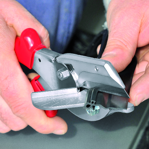 Kéo cắt vát mép nhựa và cao su (Mitre Shears) dài 215mm KNIPEX 94 35 215 thumbnail 3