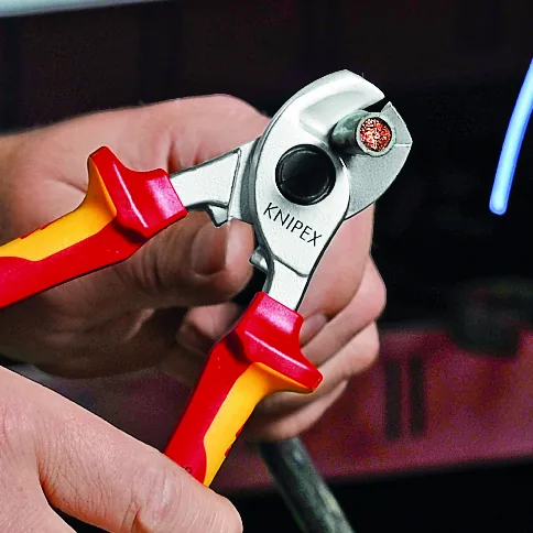 KNIPEX 95 26 165 SB Cable Shears With opening spring 165 mm chrome-plated insulated with multi-component grips, VDE-tested thumbnail 5