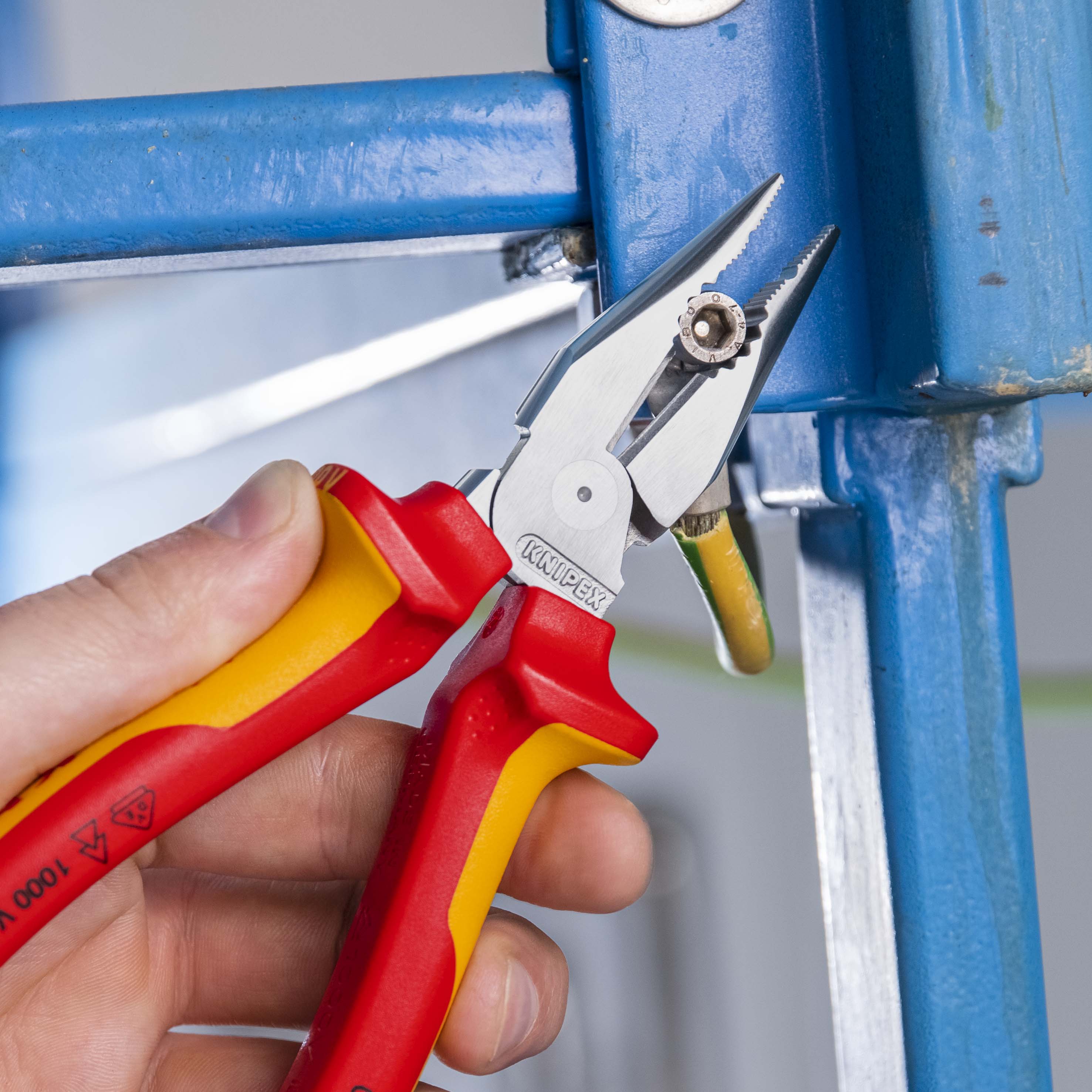 KNIPEX 08 26 185 Needle-Nose Combination Pliers 185 mm chrome-plated insulated with multi-component grips, VDE-tested polished thumbnail 4