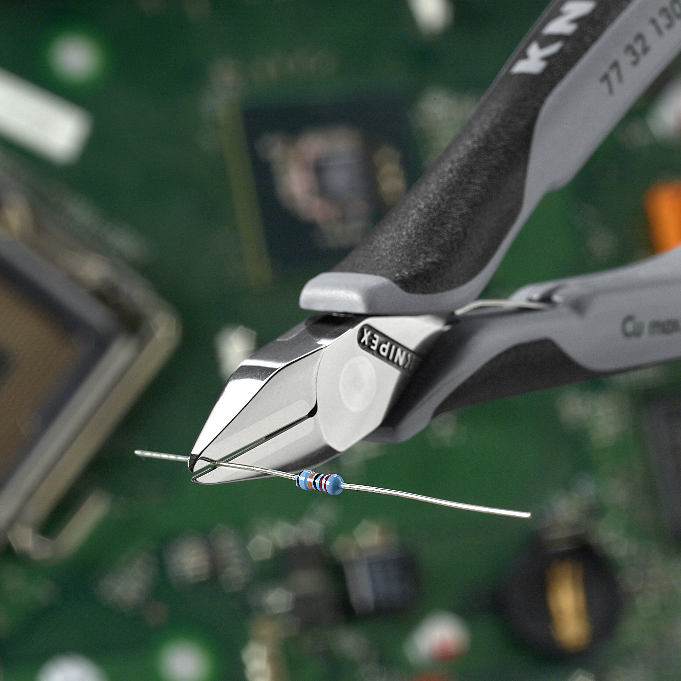 KNIPEX 77 32 130 Electronics Diagonal Cutter with box joint 130 mm with multi-component handles mirror polished thumbnail 3