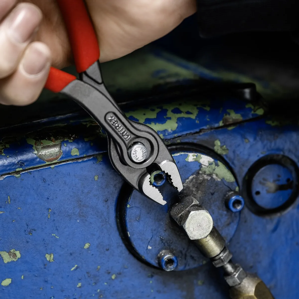 KNIPEX 82 01 150 SB TwinGrip Front and side gripping pliers 150 mm grey atramentized with non-slip plastic coating polished