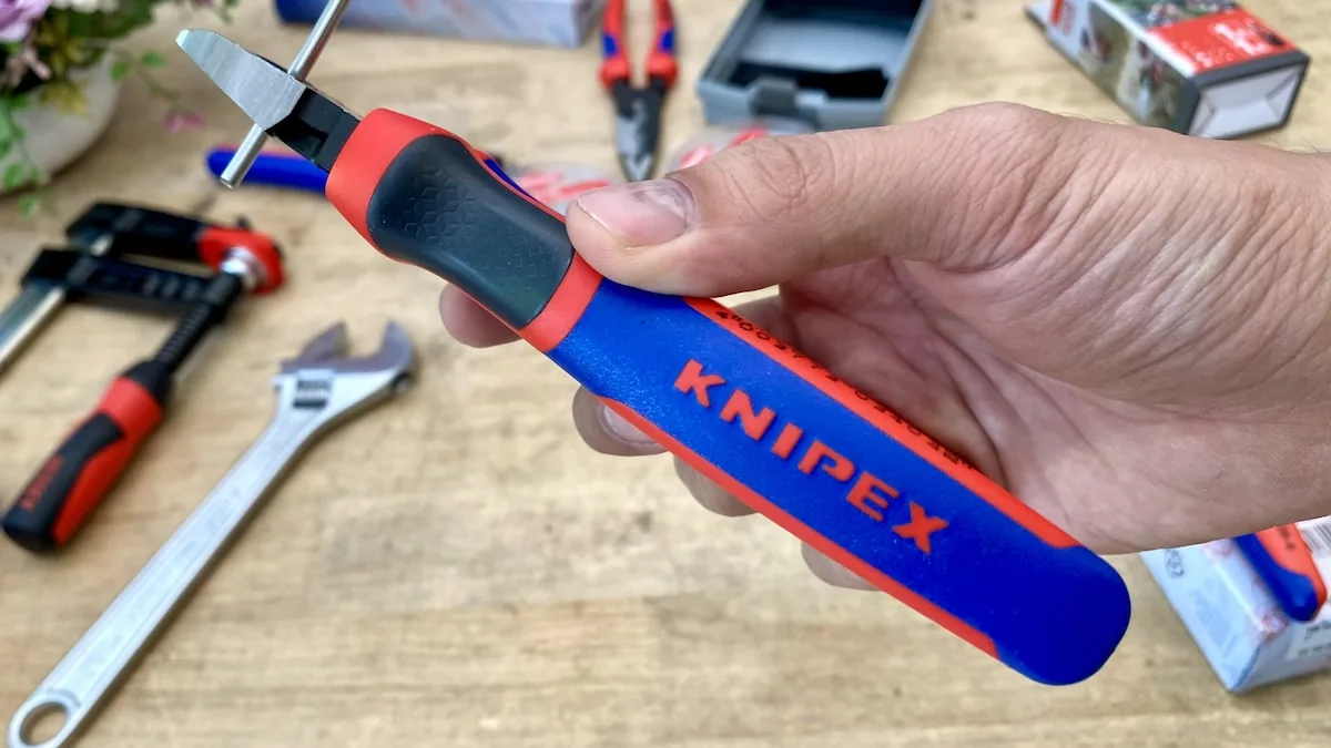 kim cat canh Knipex 70 02 160 7