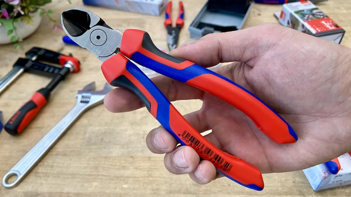 kim cat canh Knipex 70 02 160 8
