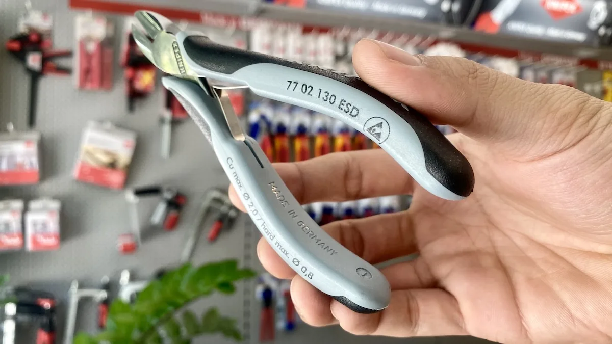 kim cat dien tu KNIPEX 77 02 130 ESD 11