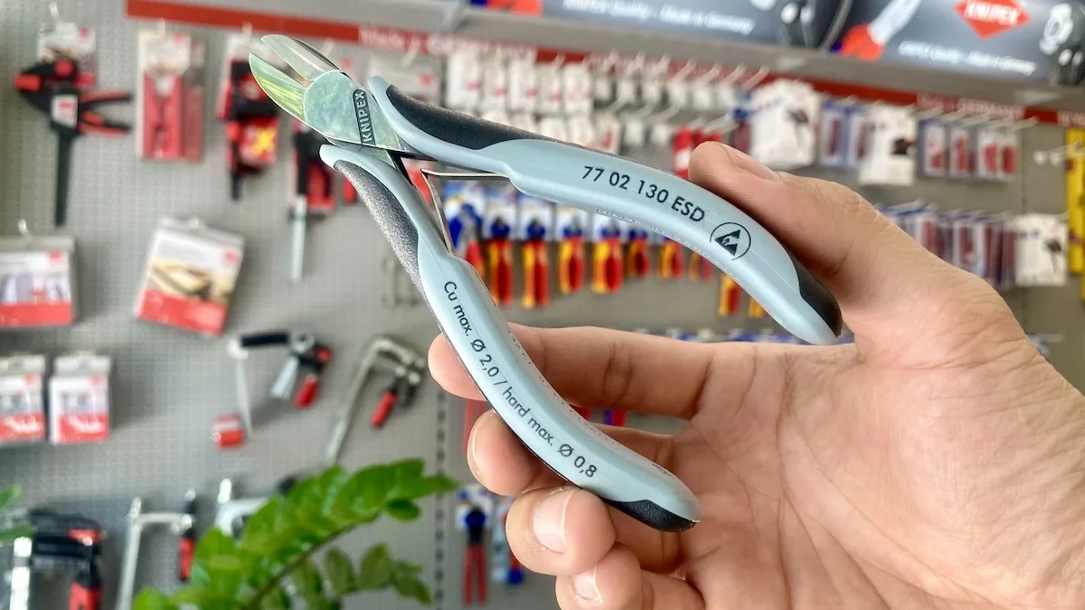 kim cat dien tu KNIPEX 77 02 130 ESD 6