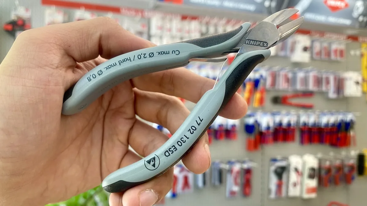 kim cat dien tu KNIPEX 77 02 130 ESD 7
