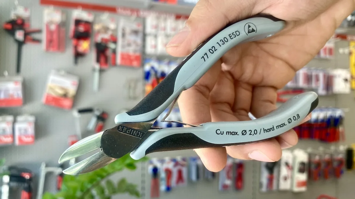 kim cat dien tu KNIPEX 77 02 130 ESD 9