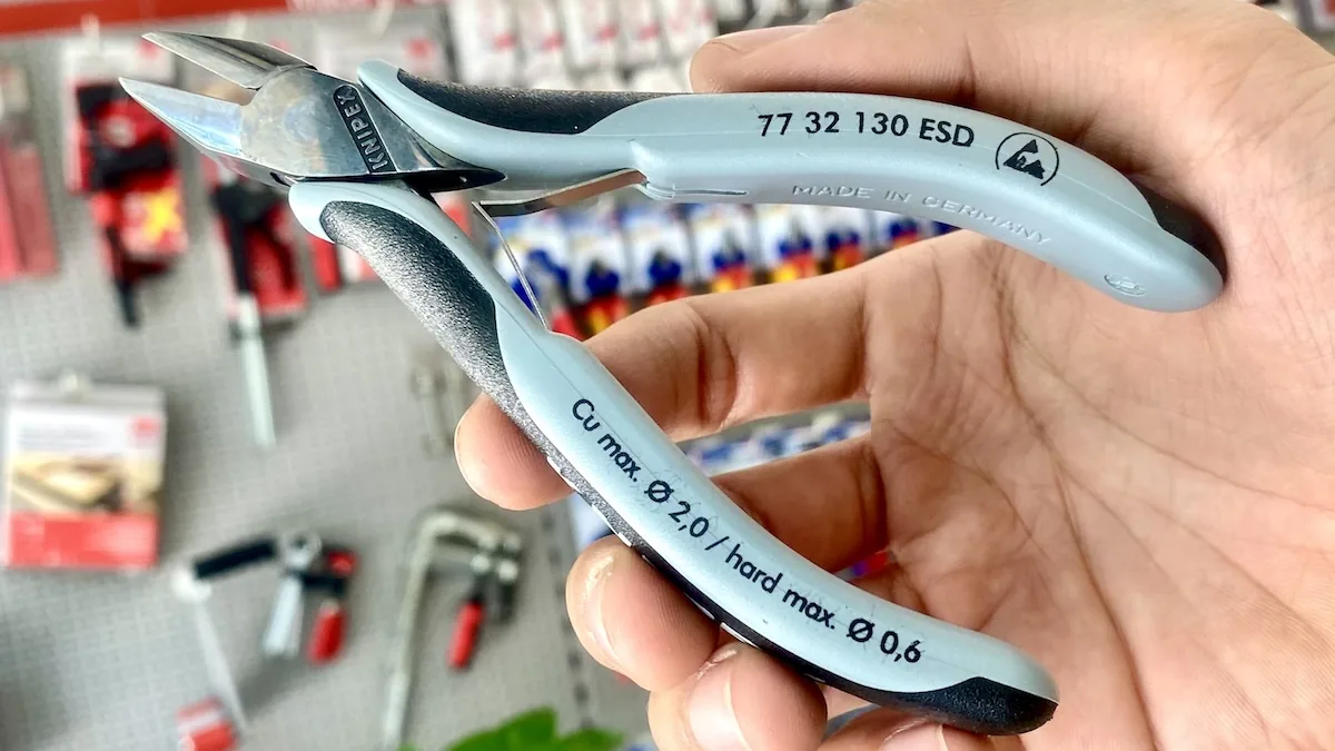 kim cat dien tu KNIPEX 77 32 130 ESD 1