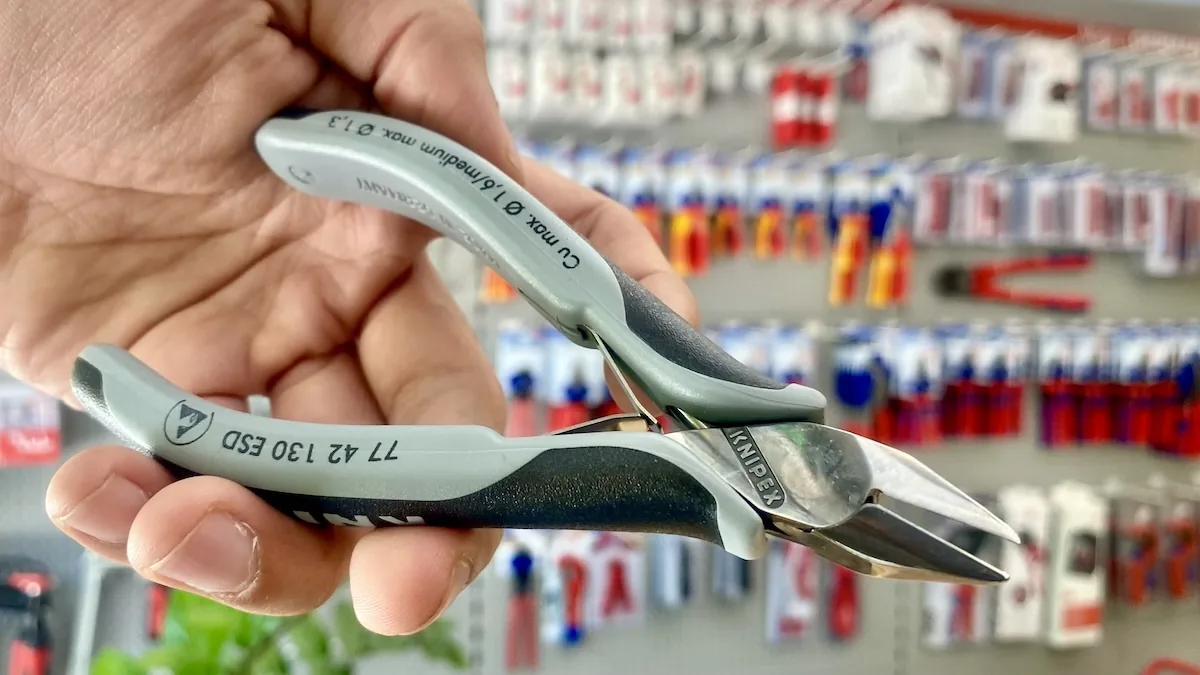 kim cat dien tu KNIPEX 77 42 130 ESD 4