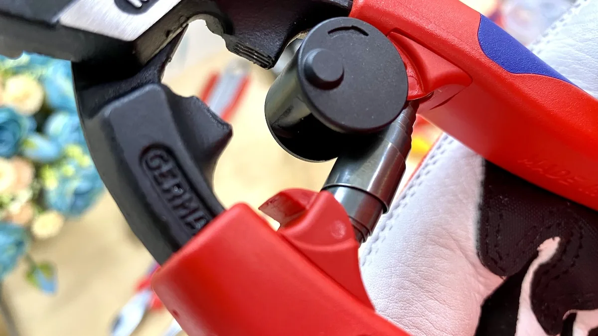 kim cat nhua Knipex 72 62 200 8