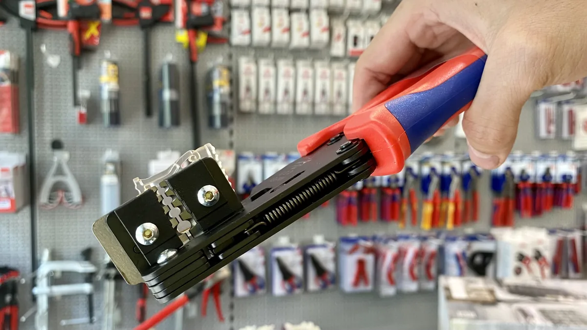 kim tuot day dien mat troi KNIPEX 12 12 11 2
