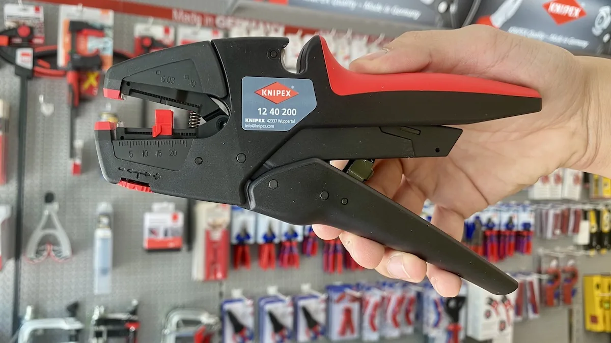 kim tuot day KNIPEX 12 40 200 9