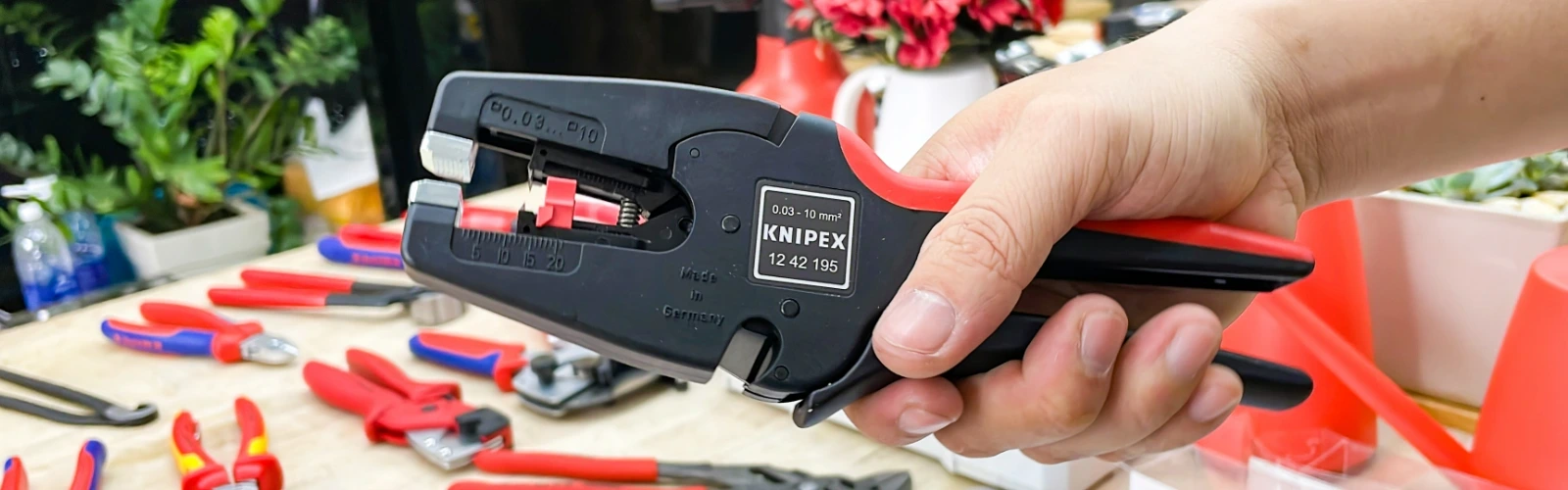 Kìm tuốt dây tự động Knipex 12 42 195 – ngành điện và điện tử